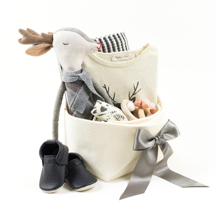 Share Your Love And Care With Unique Baby Gifts
