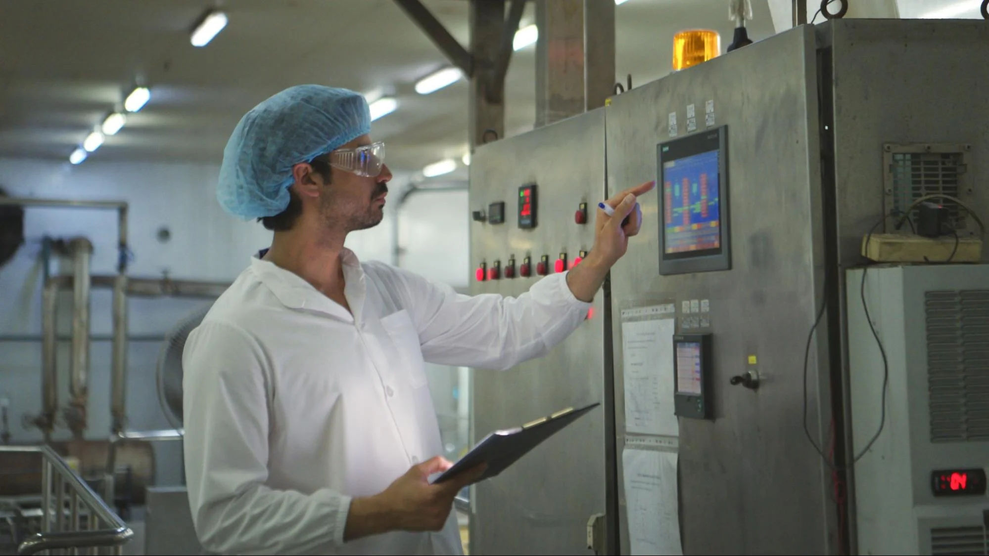 The Role Of Controlled Environment Panels In Temperature-Sensitive Industries